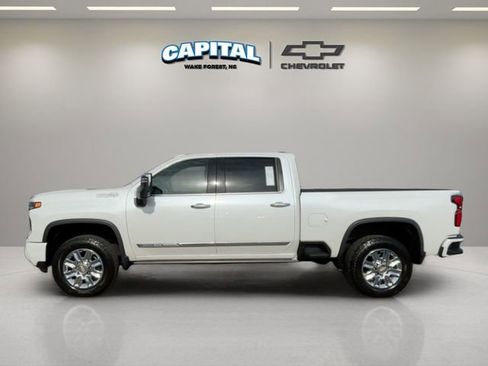 Used 2024 Chevrolet Silverado 2500 High Country w/ High Country Premium Package image 2