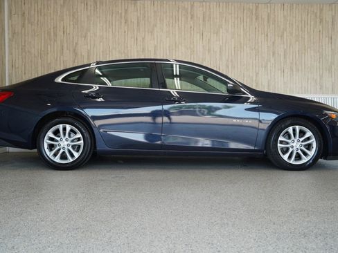 Used 2016 Chevrolet Malibu Hybrid w/ Leather Package FWD image 6
