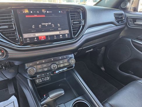Used 2024 Dodge Durango GT image 21