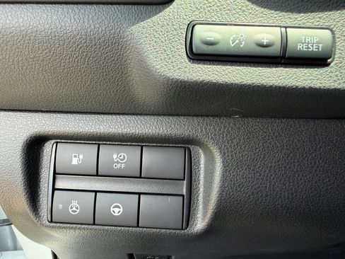 Used 2024 Nissan Leaf SV Plus FWD image 13