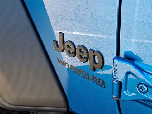 Certified 2021 Jeep Wrangler Unlimited Sport image 29