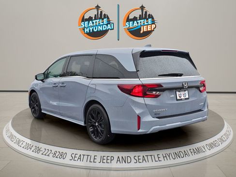 Used 2025 Honda Odyssey Sport-L image 3
