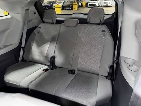 Certified 2022 Toyota Sienna LE FWD image 18
