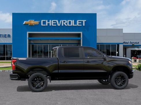 New 2026 Chevrolet Silverado 1500 LT Trail Boss w/ Dark Appearance Package AWD/4WD image 5