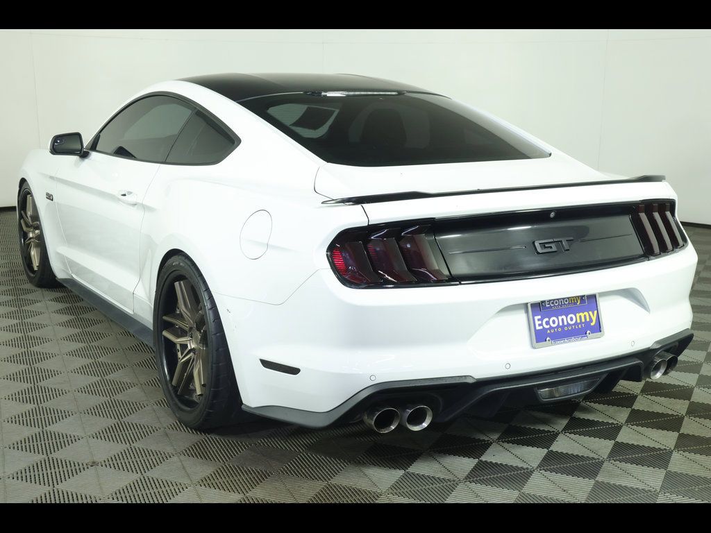 Used 2018 Ford Mustang GT RWD image 6