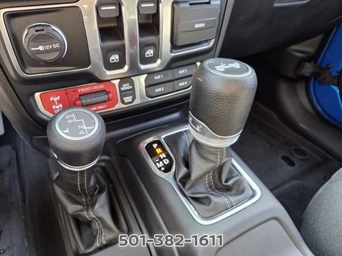 Used 2024 Jeep Wrangler Rubicon w/ Convenience Group AWD/4WD image 22
