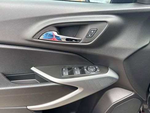 New 2026 Chevrolet Trax LS w/ LS Convenience Package image 19