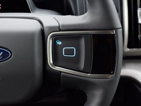 New 2026 Ford Expedition Active RWD image 10