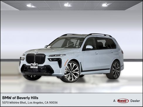 Used 2024 BMW X7 xDrive40i w/ M Sport Package AWD/4WD image 1