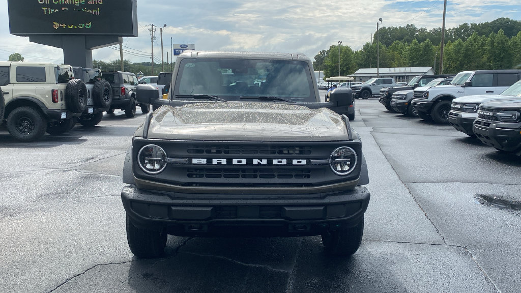 New 2026 Ford Bronco 4-Door AWD/4WD image 2