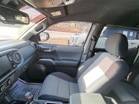 Used 2023 Toyota Tacoma TRD Sport image 11