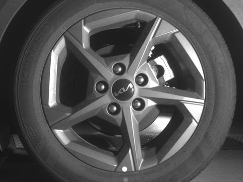 Used 2025 Kia K4 LXS image 14