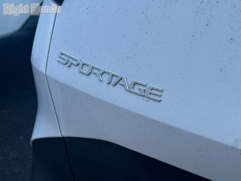 Used 2023 Kia Sportage EX image 12