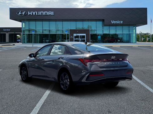 New 2026 Hyundai Elantra Sport FWD image 5
