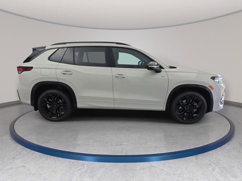 New 2026 Volkswagen Tiguan SE R-Line AWD/4WD image 4