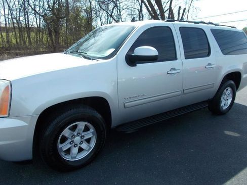 Used 2012 GMC Yukon XL SLT w/ SLT-2 Equipment Package image 7