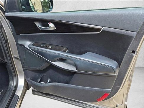 Used 2019 Kia Sorento FWD w/ LX Convenience Package image 29