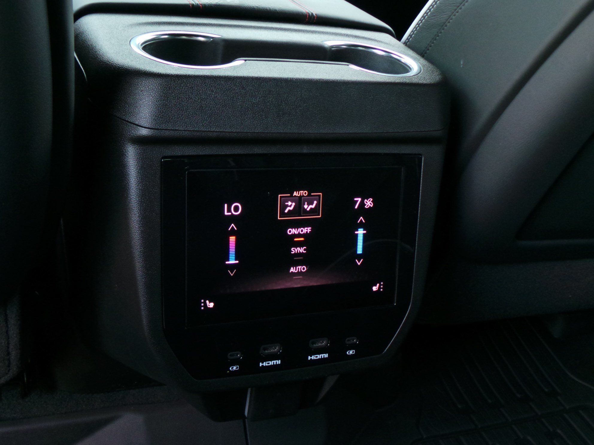 Used 2025 GMC Yukon AT4 Ultimate w/ LPO, Floor Liner Package AWD/4WD image 42
