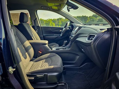 Used 2020 Chevrolet Equinox LT w/ Driver Convenience Package AWD/4WD image 38