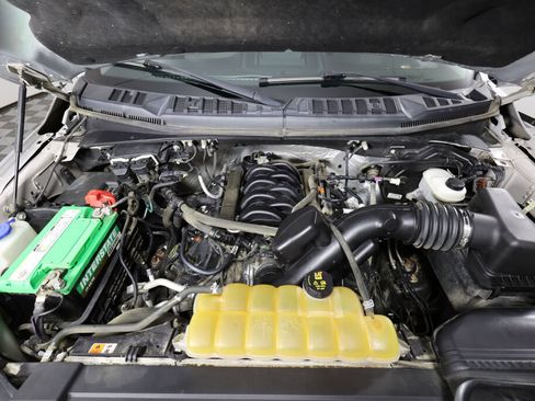 Used 2016 Ford F150 XLT w/ Equipment Group 302A Luxury AWD/4WD image 38