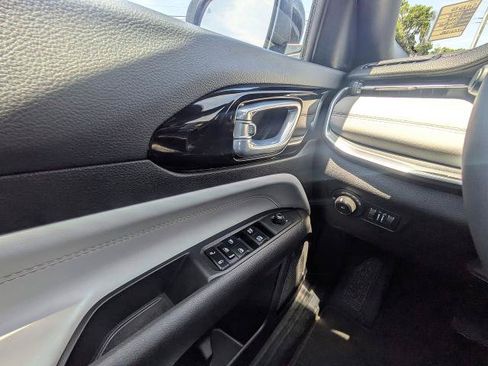Used 2025 Jeep Compass Limited AWD/4WD image 22