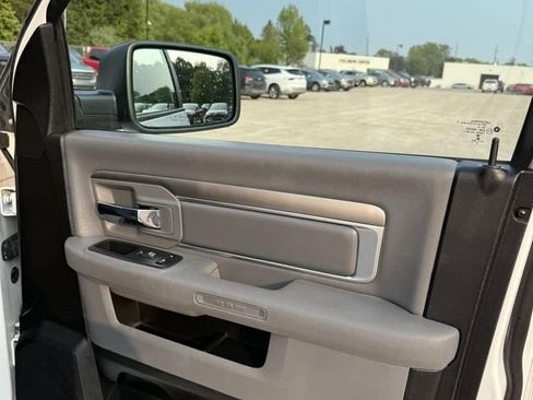 Used 2019 RAM 1500 Classic SLT image 27