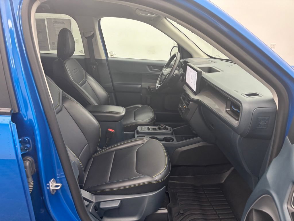 Used 2025 Ford Maverick Lobo AWD/4WD image 32