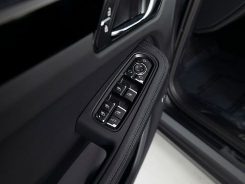 New 2026 Porsche Macan AWD/4WD image 20