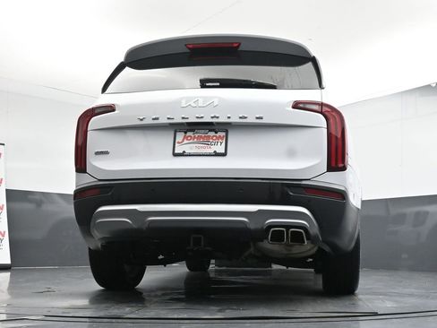 Used 2022 Kia Telluride EX w/ EX Premium Package image 39