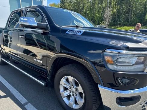 Used 2021 RAM 1500 Laramie AWD/4WD image 1
