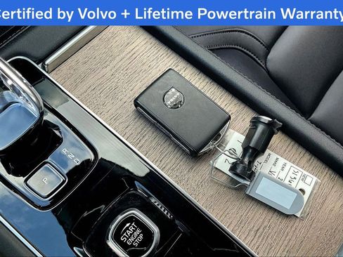 Certified 2025 Volvo XC90 B6 Plus image 14
