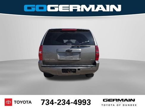 Used 2011 Chevrolet Suburban LT w/ Luxury Package AWD/4WD image 10