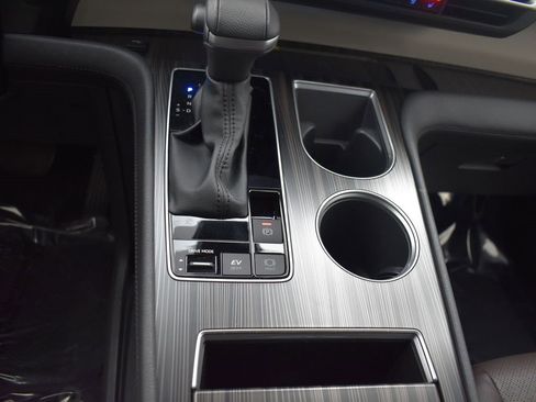 Used 2023 Toyota Sienna Platinum image 17