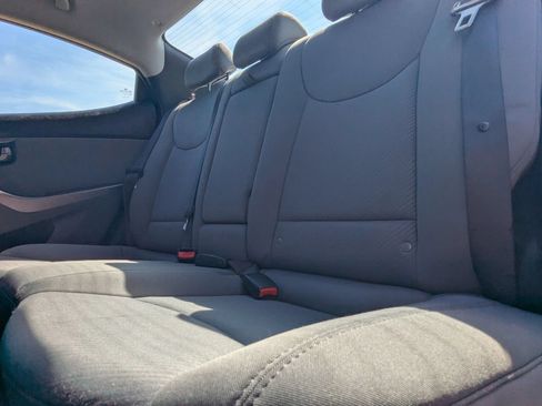 Used 2013 Hyundai Elantra GLS w/ Preferred Pkg FWD image 12