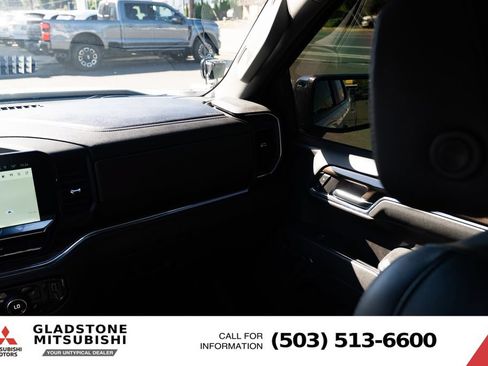 Used 2023 Chevrolet Silverado 1500 LT w/ Leather Package AWD/4WD image 11