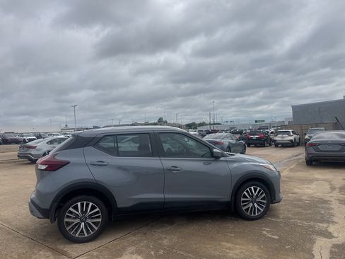 Used 2023 Nissan Kicks SV FWD image 25