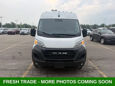 Used 2025 RAM ProMaster 2500 w/ Convenience Group FWD image 3