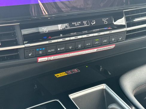 New 2026 Toyota Sienna Platinum AWD/4WD image 34