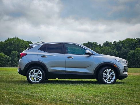 Used 2023 Buick Encore GX Preferred w/ Cold Weather Comfort Package FWD image 3