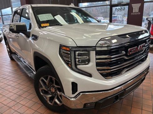 Used 2022 GMC Sierra 1500 SLT w/ SLT Premium Plus Package AWD/4WD image 1