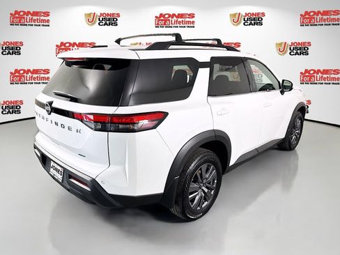 Certified 2025 Nissan Pathfinder SV AWD/4WD image 16