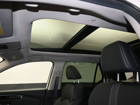 Used 2025 Honda Pilot Touring image 19