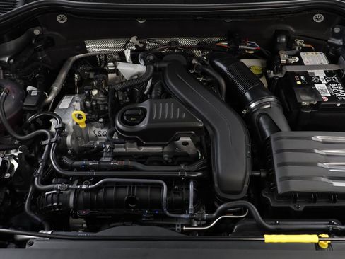 New 2026 Volkswagen Taos SE image 21