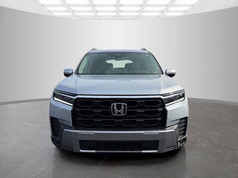 New 2026 Honda Pilot Touring image 2