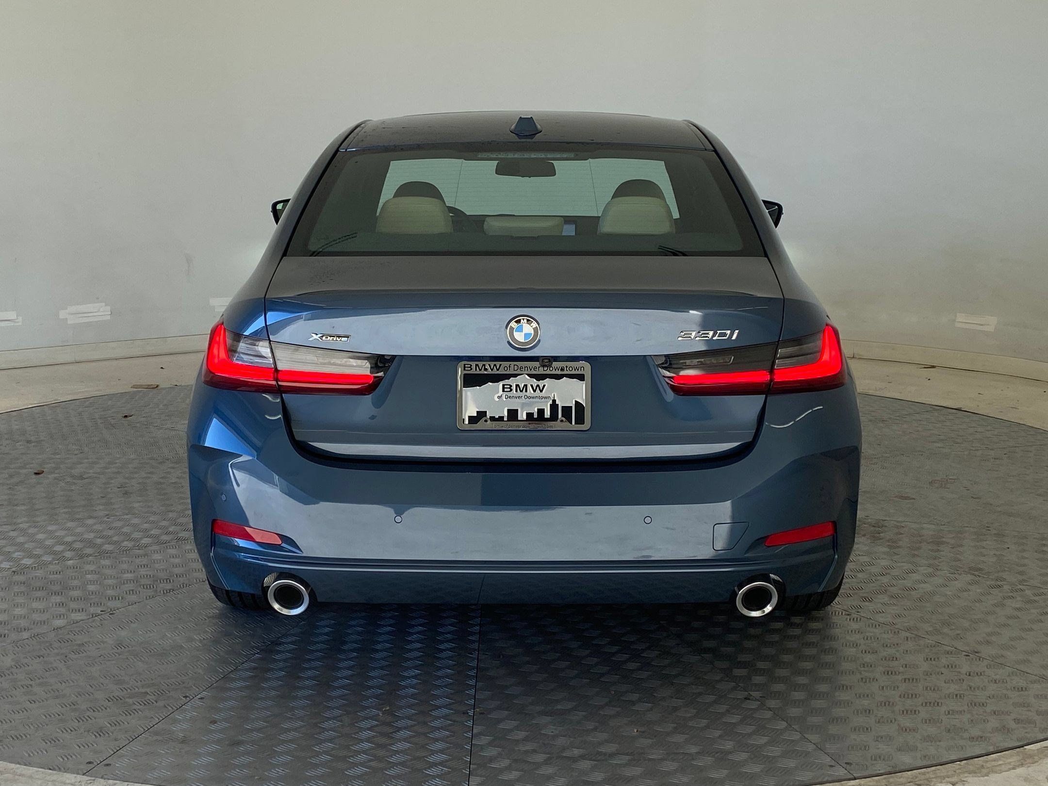 Used 2026 BMW 330i xDrive Sedan w/ Premium Package AWD/4WD image 10