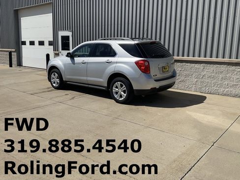 Used 2011 Chevrolet Equinox LT w/ Driver Convenience Package image 3