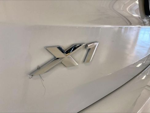 Used 2025 BMW X1 xDrive28i AWD/4WD image 9