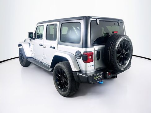 Used 2022 Jeep Wrangler Sahara image 5