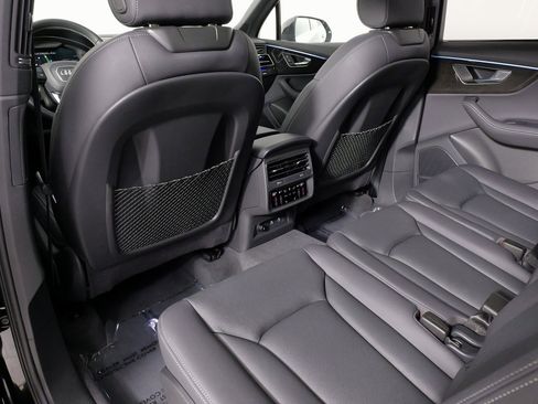 Used 2025 Audi Q7 3.0T Premium Plus w/ Premium Plus Package image 37