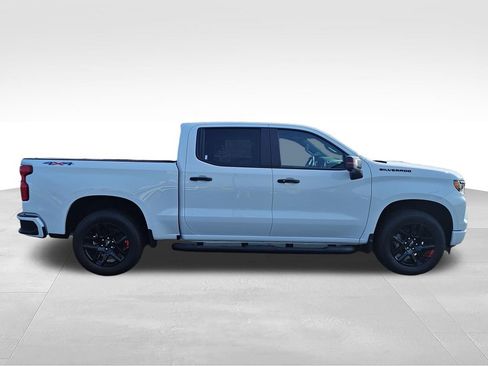 New 2026 Chevrolet Silverado 1500 RST w/ Redline Edition AWD/4WD image 6